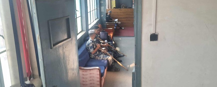 यातायात कार्यालयका हाकिमलाई कालो मोसो दल्ने हल्लापछि सुरक्षा तैनाथि बढाइयो
